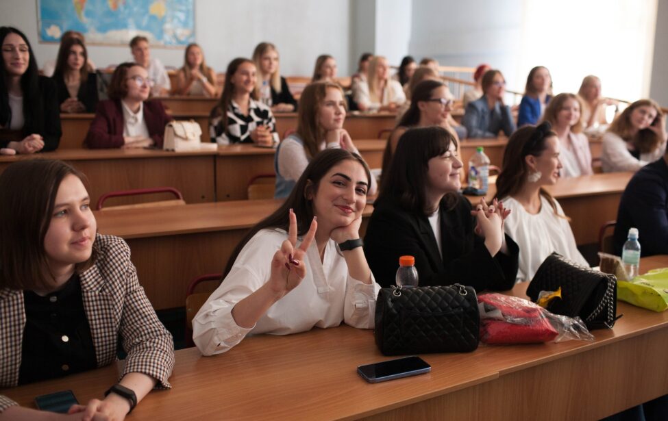 От&nbsp;подкаста до&nbsp;медиаосвещения кикер-турнира: чему учатся студенты-журналисты