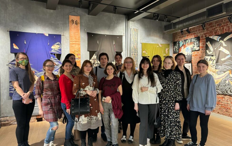 Студенты и преподаватели ИИЯ посетили выставку «Кимоно: мужской мир»