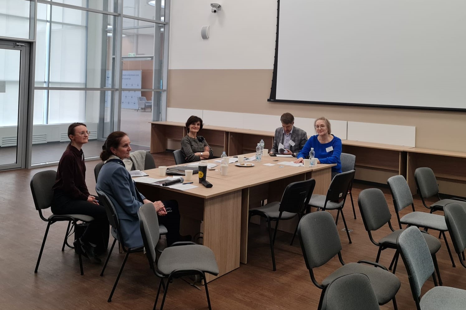 Преподаватели ИИЯ на конференции ИНИОН РАН