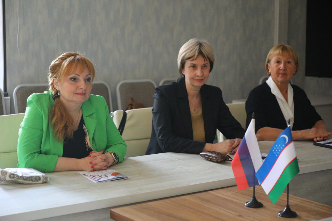 Делегация ИИЯ посетила Самаркандский государственный институт иностранных языков