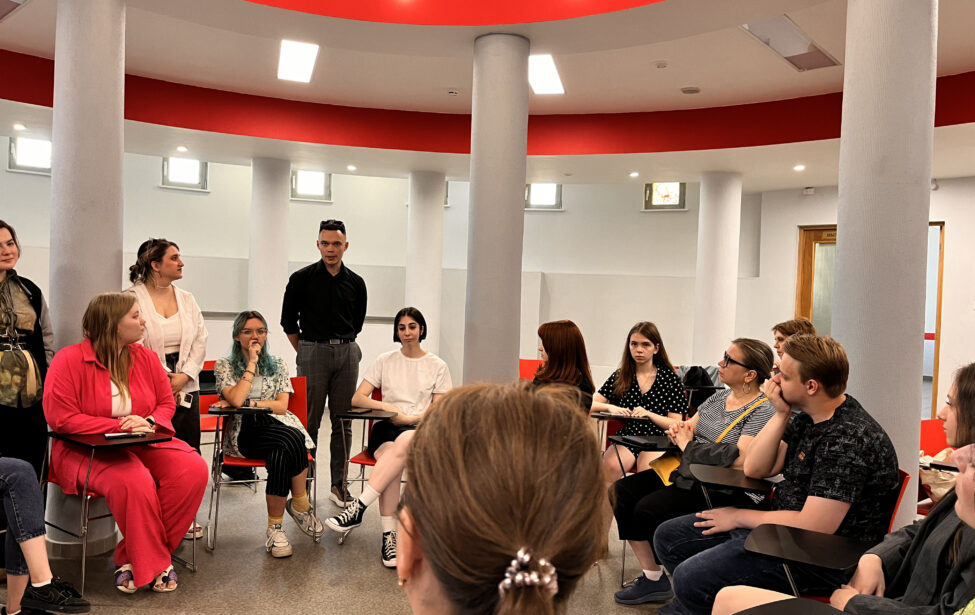 В рамках «PRO ИИЯ: из первых уст» состоялась встреча абитуриентов и почетных гостей института