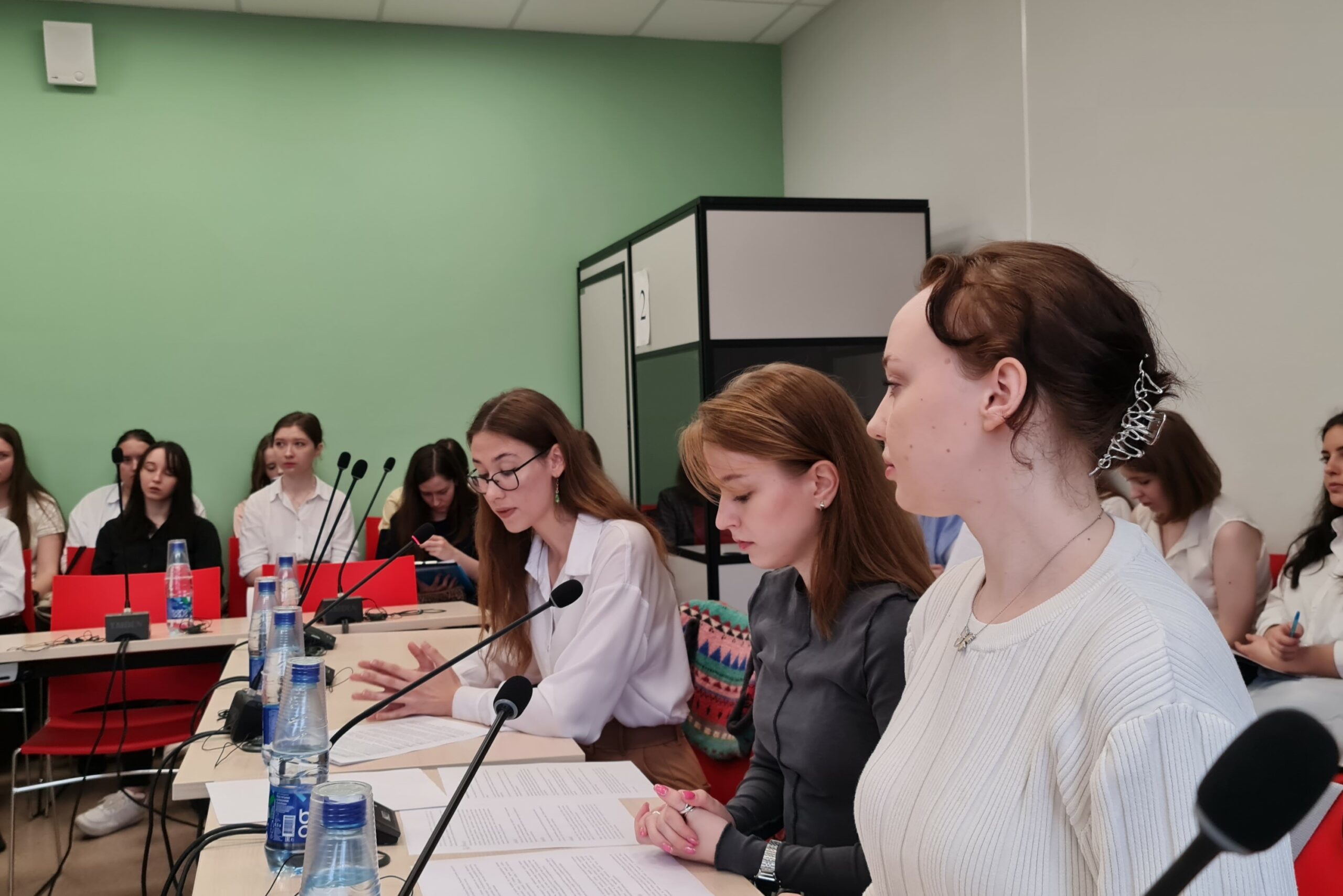 Студенты кафедры языкознания и переводоведения