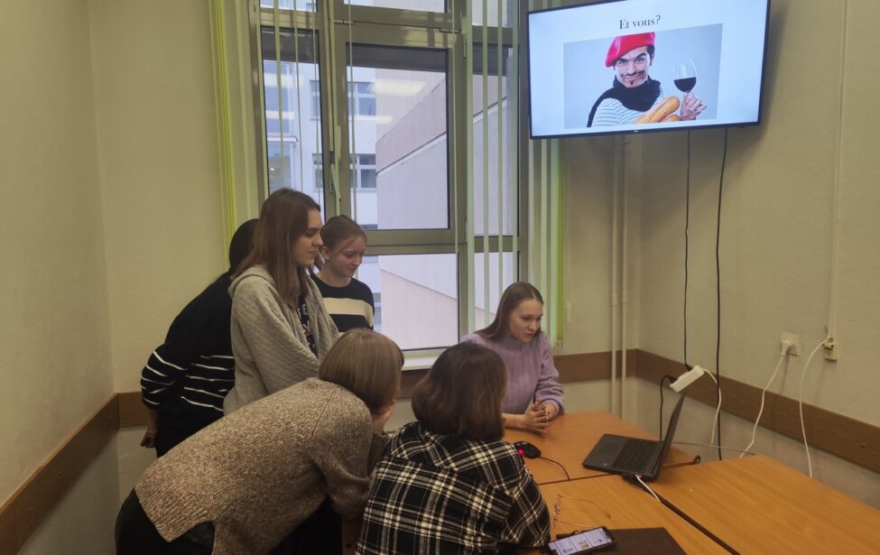 Студенты-франкофоны ИИЯ провели мастер-класс студентам Петрозаводска