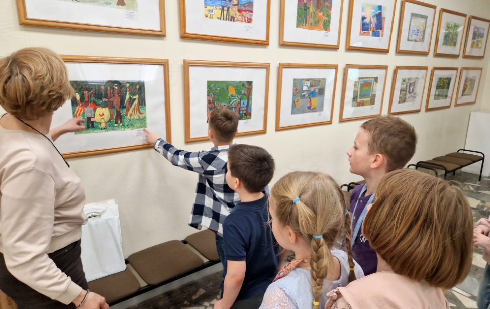 Передвижные выставки детского и педагогического художественного творчества