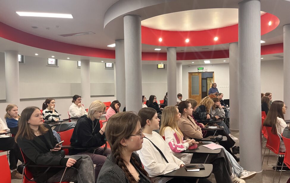 Встреча преподавателей и&nbsp;студентов ИИЯ со&nbsp;школьниками Предуниверсария МГПУ