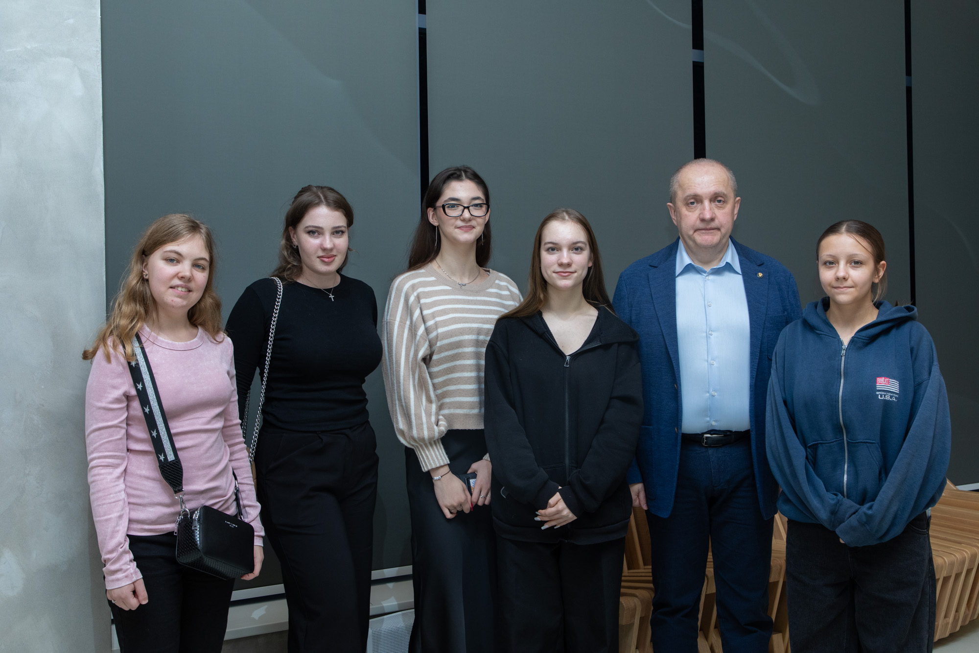 Встреча учеников психолого-педагогических классов столицы с доктором психологических наук, академиком Виктором Басюком