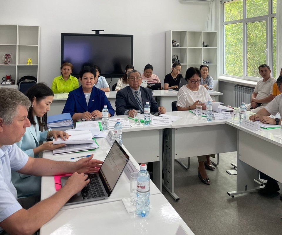 ИЦО - Вадим Гриншкун - КазНПУ защита2