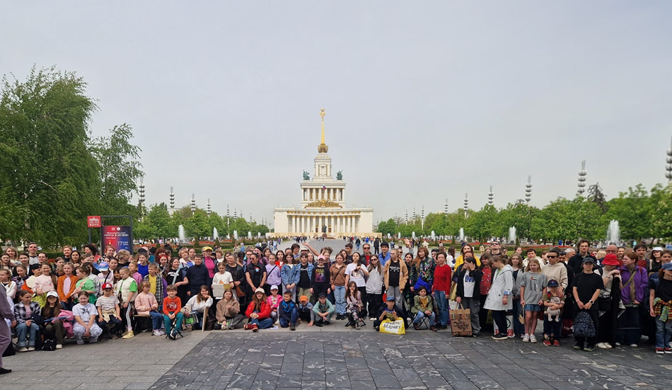 ЦНХО провел пленэр на ВДНХ в честь Международного дня музеев