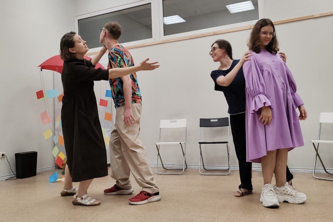 photo_5316755151639413406_y