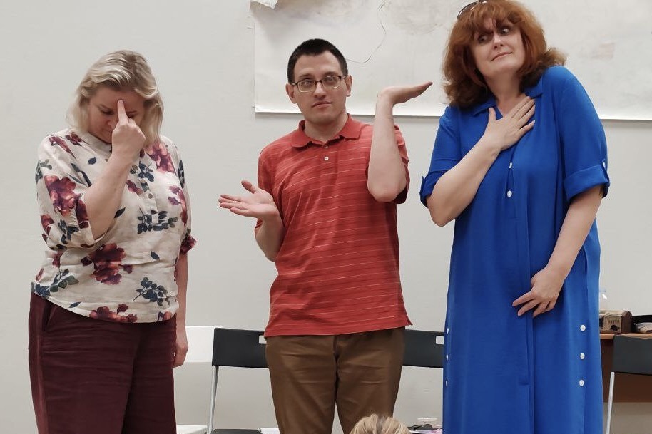 photo_5316755151639413415_y