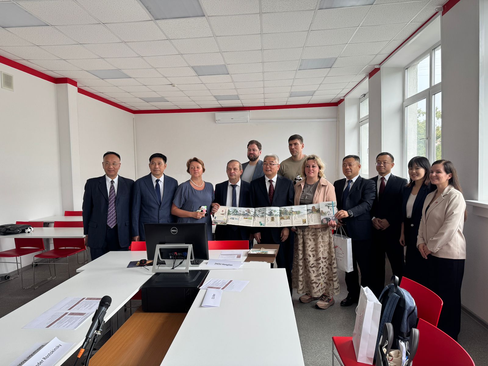 Рабочая встреча с делегацией из Народной прокуратуры провинции Хубэй (КНР)