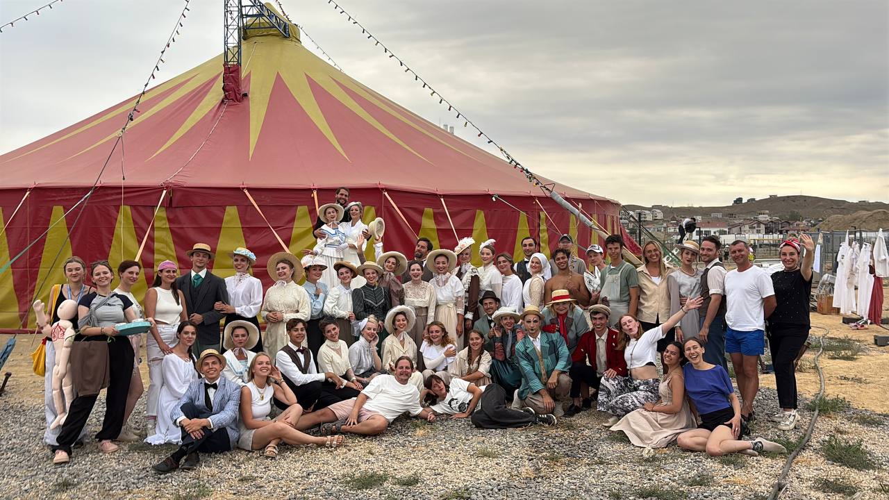 Выпускники и преподаватели ИКИ МГПУ представили эпизоды спектакля «Дорога в лето» на «Таврида.АРТ»