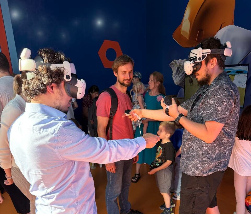 photo_5265122119958788016_y