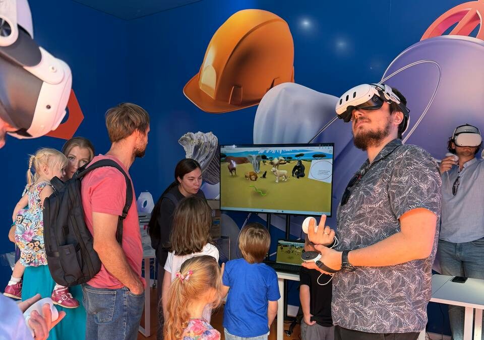 photo_5265122119958788018_y