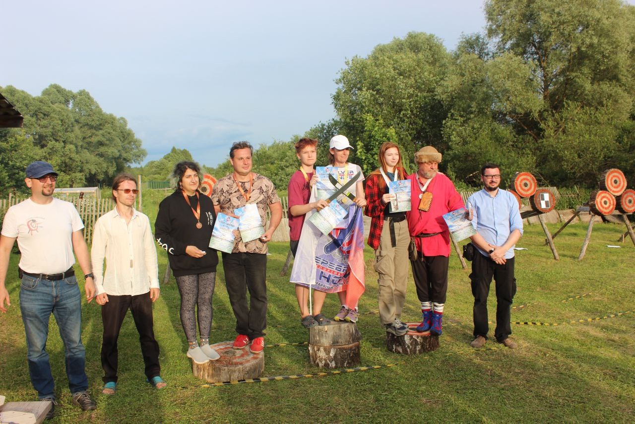 Ученица Цифровой школы МГПУ стала пятикратной победительницей турнира по метанию ножей и топоров