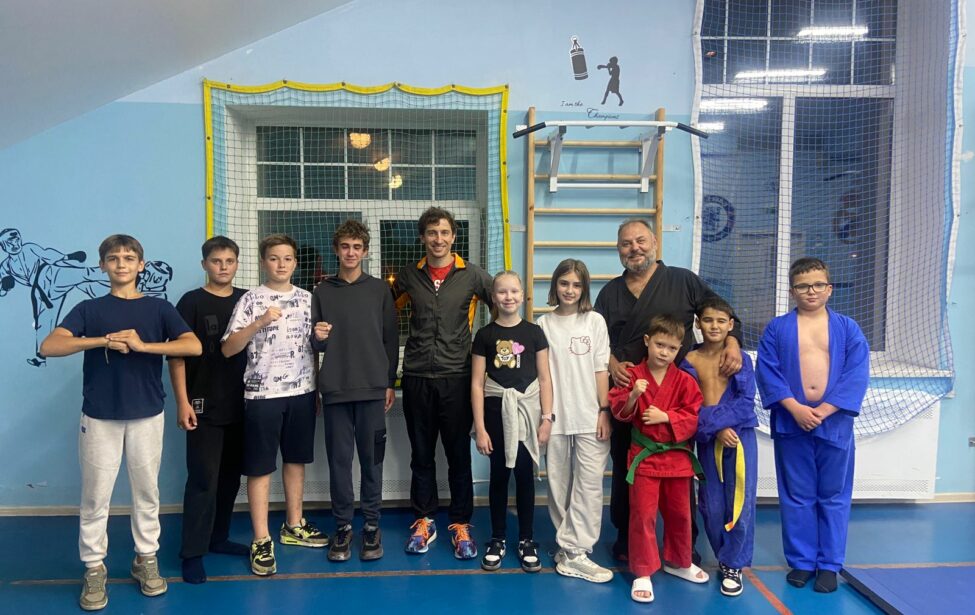 Спикер лектория НИЦ ИЕСТ рассказал школьникам о беге на длинные дистанции