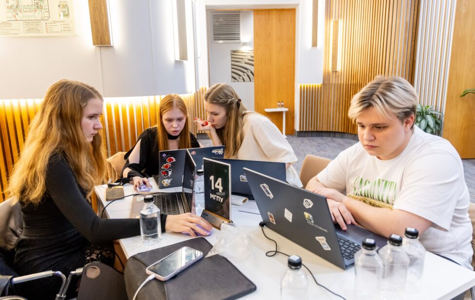 Студенты ИЦО приняли участие в AI-хакатоне Сбербанка