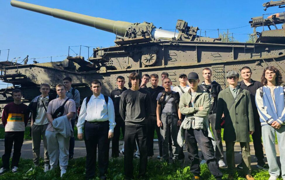 Студенты гуманитарно-правового колледжа приняли участие в патриотической акции в честь Дня города