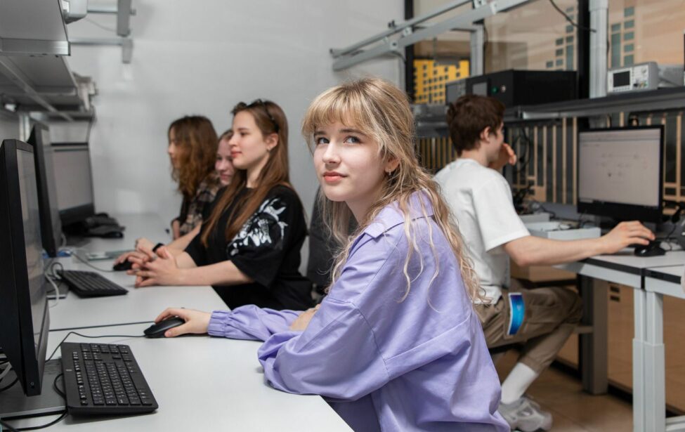Более 24 тысяч учеников столичных предпрофклассов создадут проекты под руководством преподавателей ведущих вузов