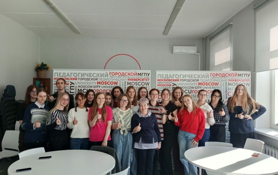 Клуб «Риторика без голоса»: мастер -класс «Говорящие руки»