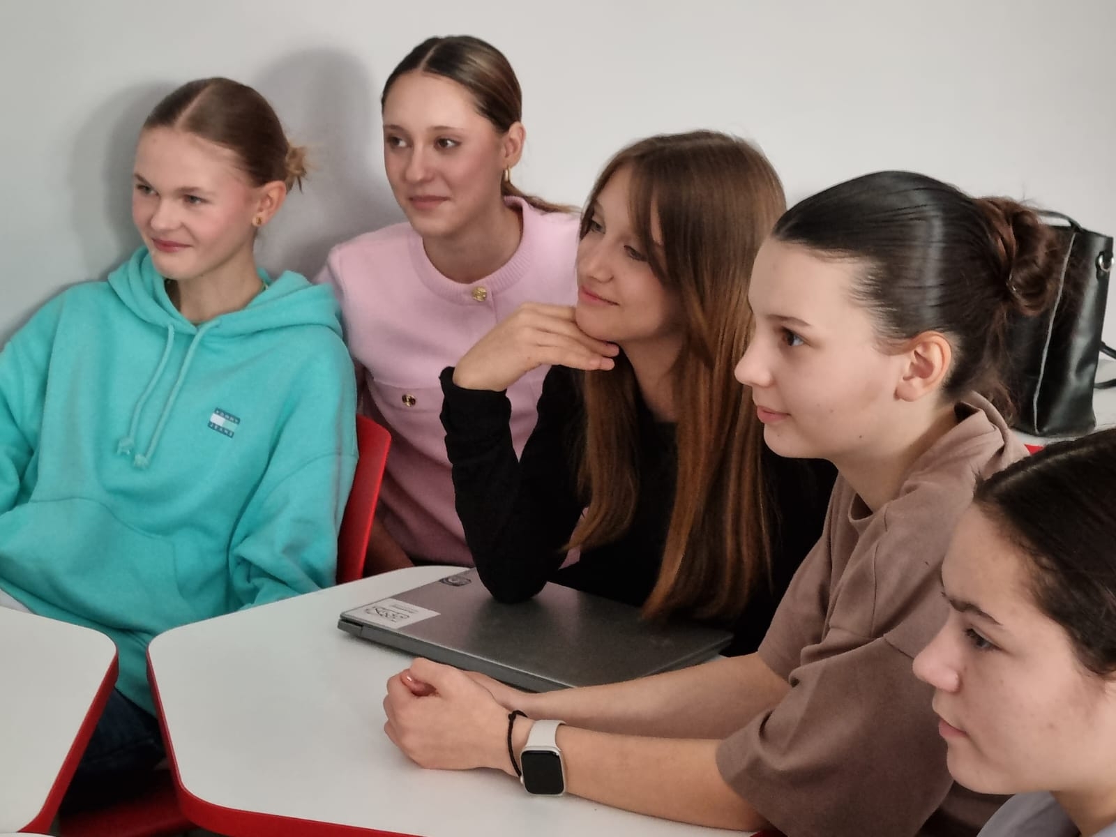 Wi5_GKtOXuMI3dhjXUyTsEqTvfvkihjfkqn9oYS_2NH2W8fS6qywFFsTfIhsyiJxlUrdH55uBQDwSRDDu2AQqZsg