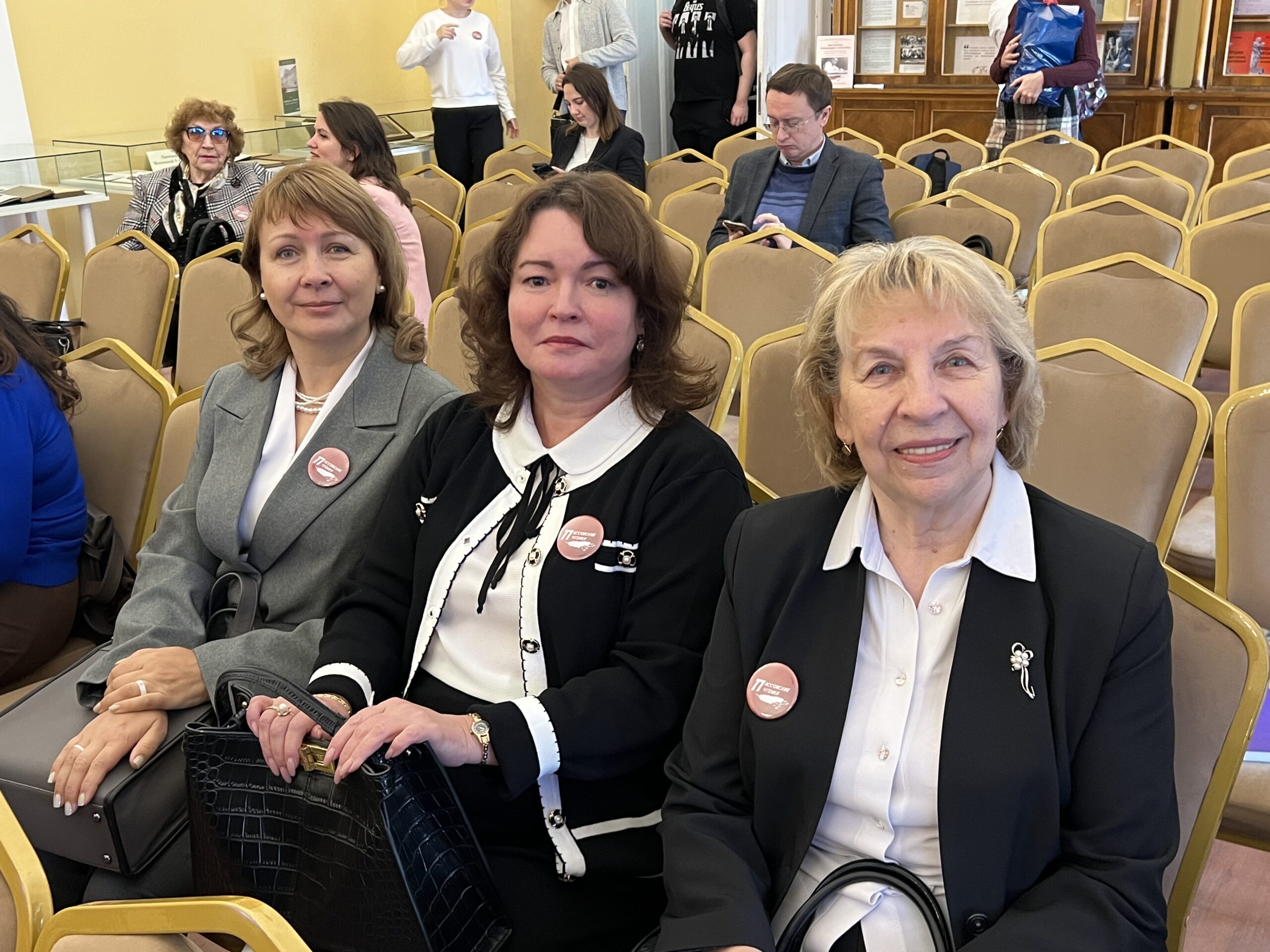 image-17-10-25-10-09