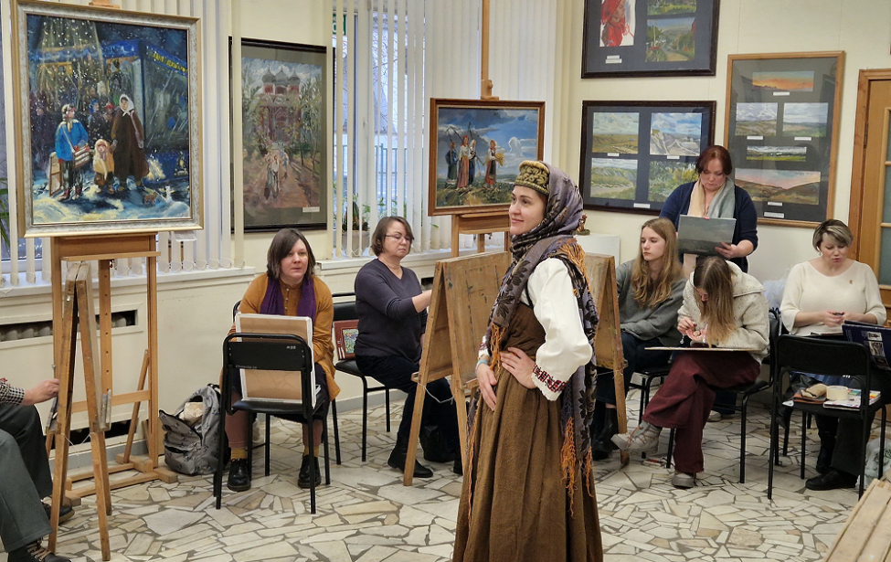 В ЦНХО открылась выставка, посвященная 45‑летию Детской художественной школы № 7