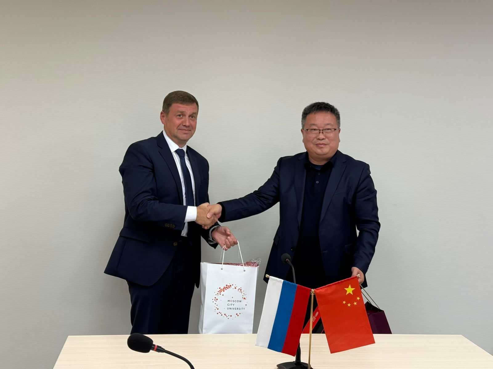 2b2b8b25-c8cb-48a6-aecc-d6afc8d138f4