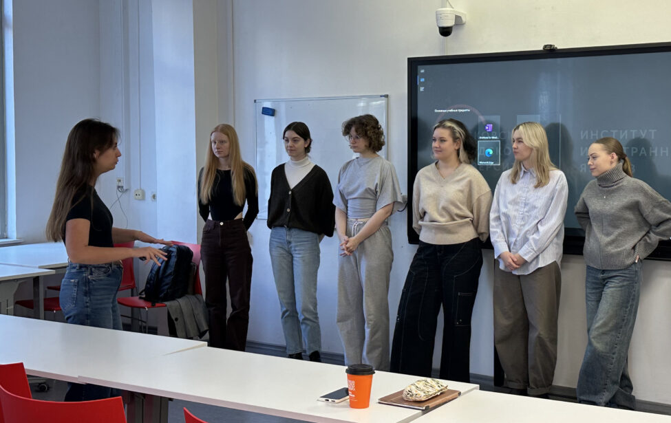 Выпускница МГПУ рассказала о работе преподавателем русского как иностранного и английского языка для специальных целей