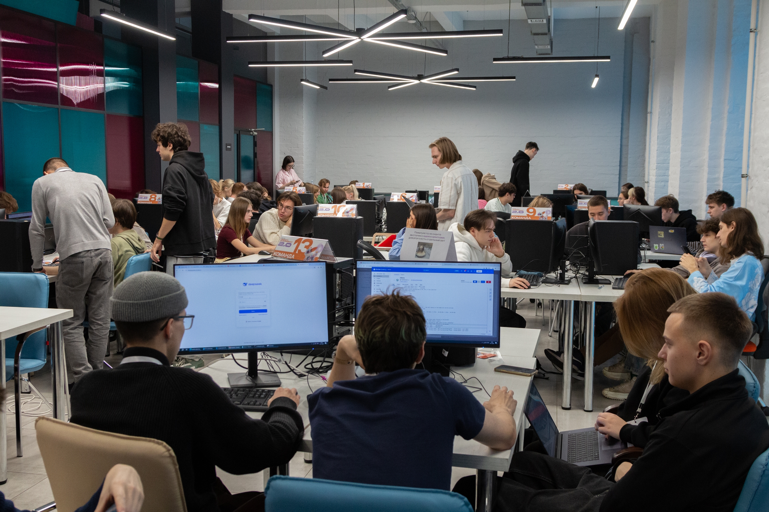 новость хакатон «Промпт-инжиниринг 2.0»