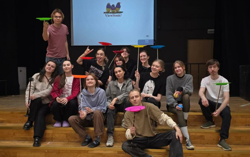 В институте культуры и искусств прошел мастер-класс по клоунаде