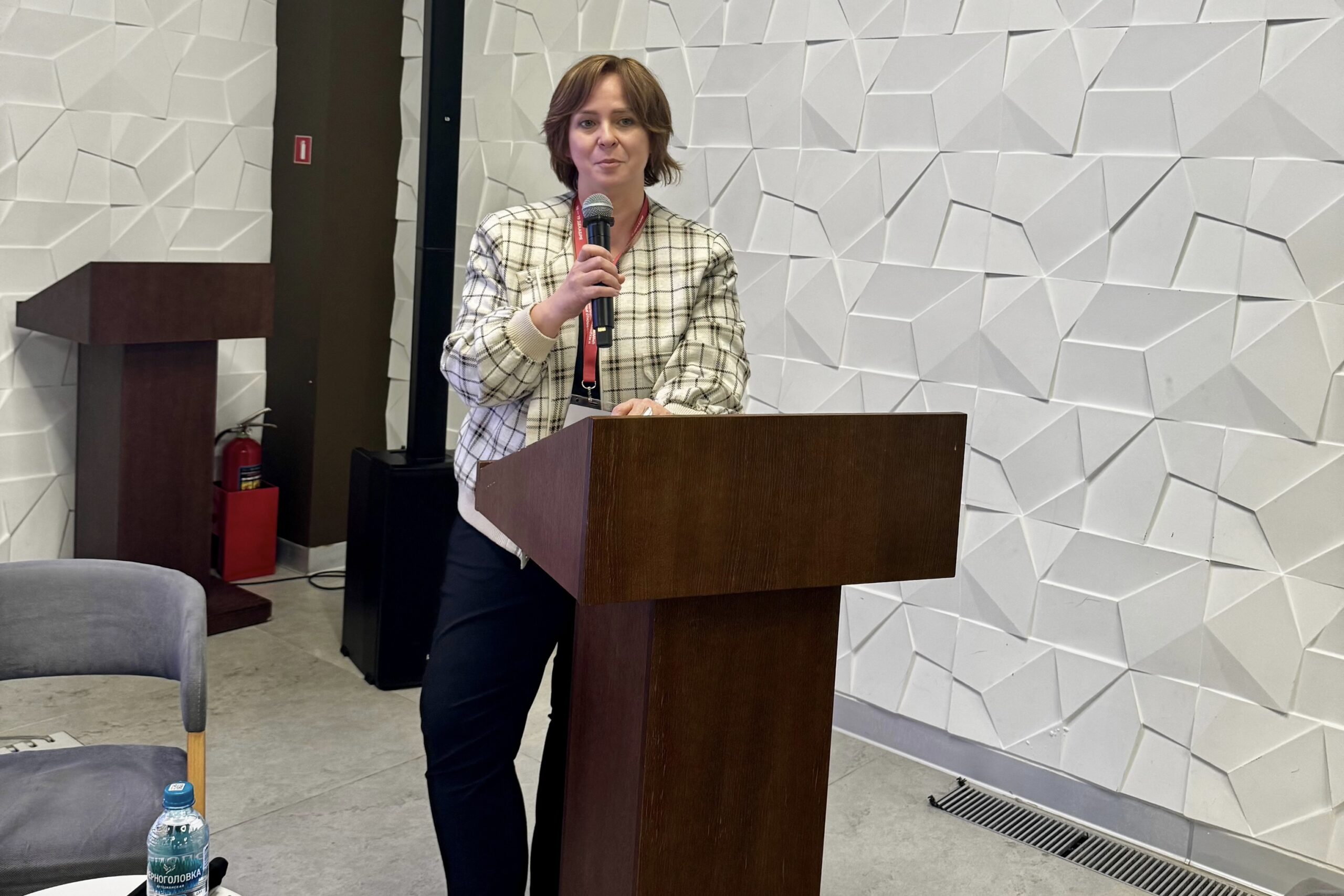 1FC7CD34-BEE5-48A6-91DF-DECD2B5ACACD