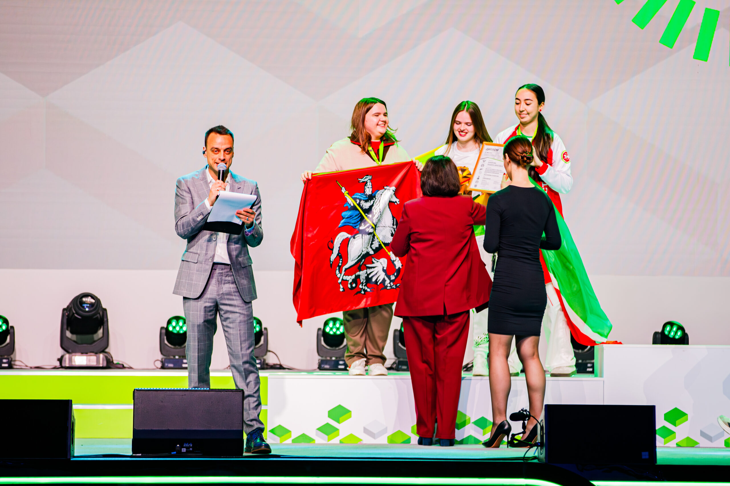 20251204-_Z0A3089-Улучшено-Ум. шума