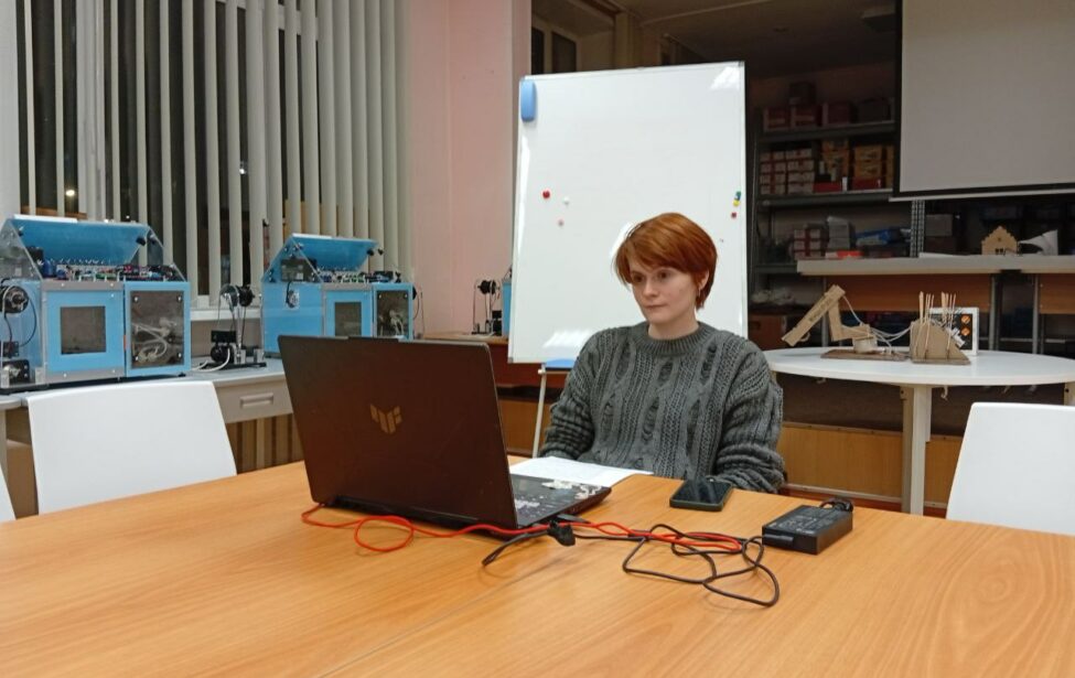 Студенты выступили на секции «Умные системы и интернет вещей в образовании»