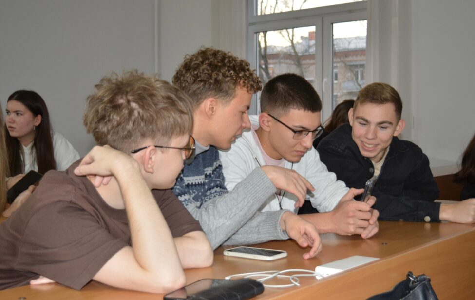 Интенсив S‑2025: старт университетской жизни с экспертами