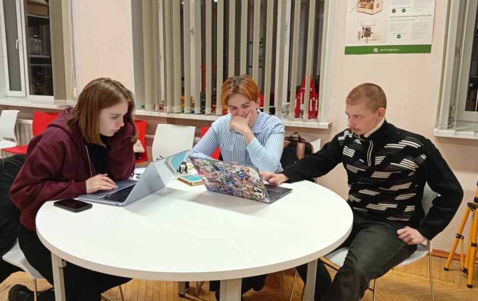 Проекты IoT: итоги месяца в центре компетенций Дмитрия Абушкина