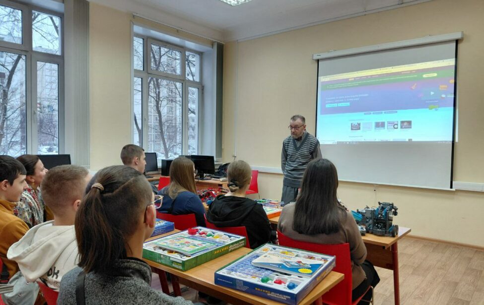 &laquo;День с&nbsp;ИЦО&raquo;: ростовские школьники открыли мир цифрового образования