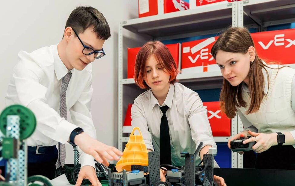 Московские школьники прошли посвящение в&nbsp;будущие специалисты в&nbsp;вузах