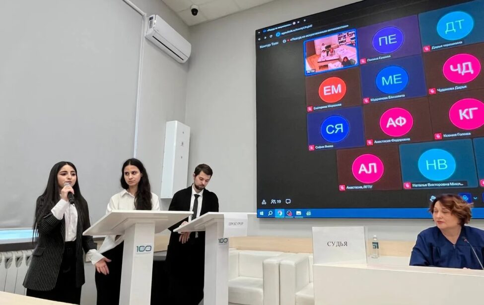 В&nbsp;Армавирском университете прошел педагогический суд над&nbsp;ИИ