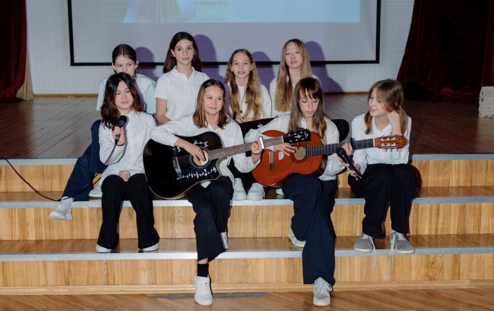 Для самых любимых: как в&nbsp;Университетской школе поздравили мам с&nbsp;8&nbsp;Марта