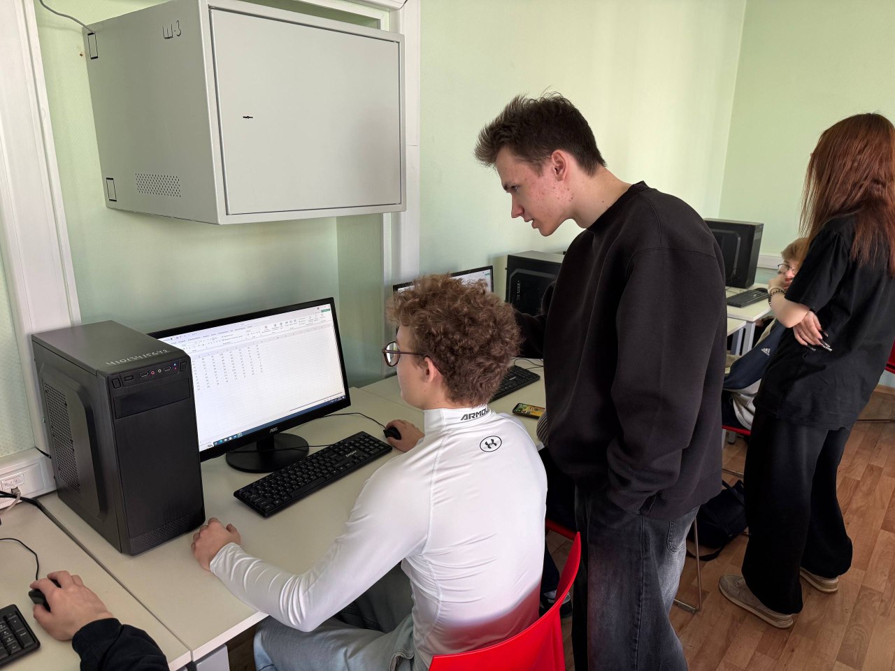 Совместные занятия школьников и студентов ИЦО МГПУ — шаг к осознанному выбору профессии