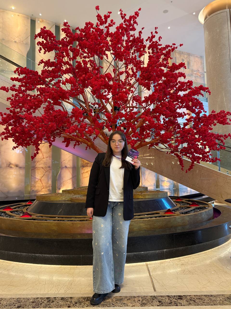 photo_5395785448992478795_y