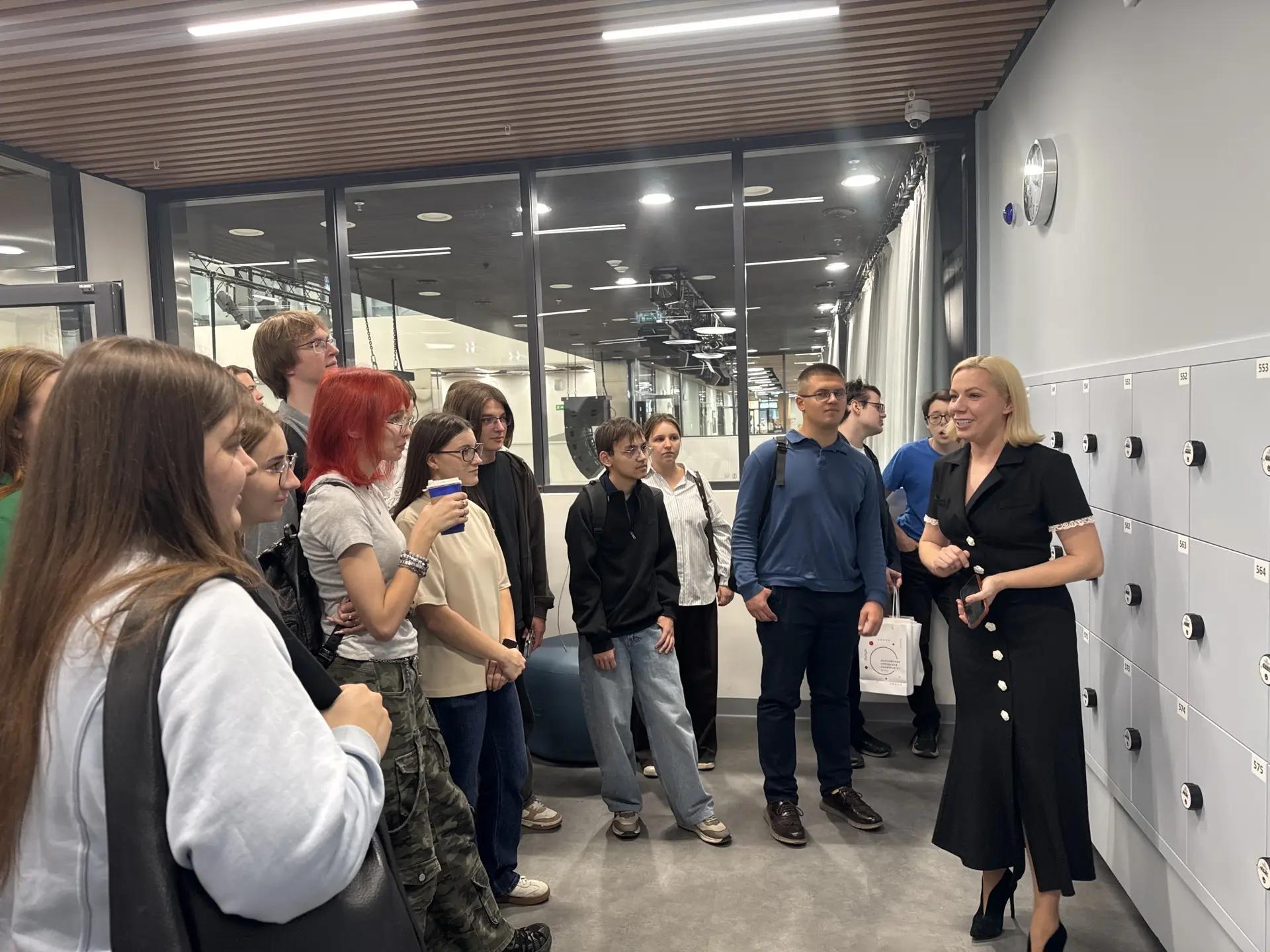 Первокурсники ИЦО МГПУ познакомились с новым корпусом Курчатовской школы «Берег»
